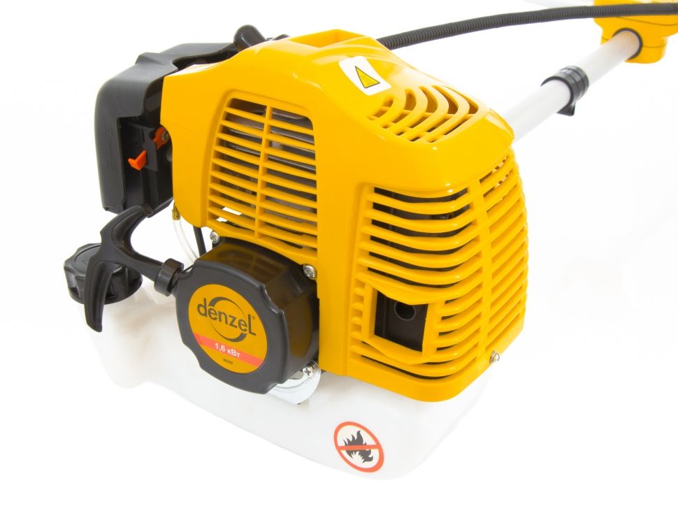 Триммер бензиновый GT-520, состоит из 2 частей, 1.6 кВт, 51.7 куб.см, в комплекте диск и катушка Denzel