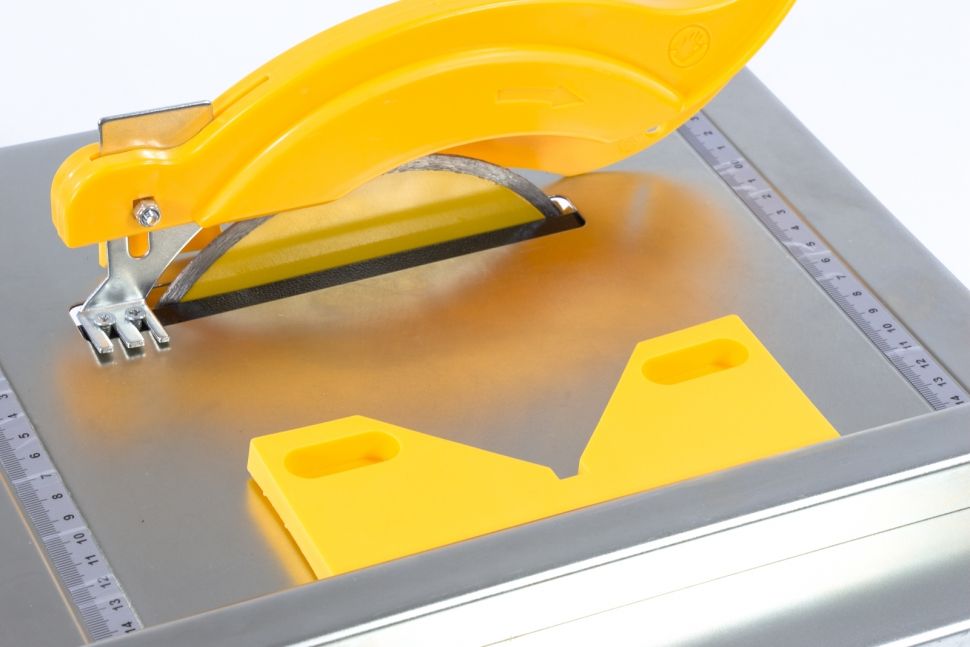 Плиткорез электрический TCD 180 C-1, 600 Вт, диск 180 х 2.2 x 22.2 Denzel